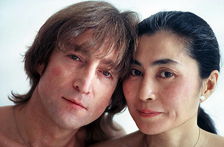 http://www.johnlennon.it/beatles%20pics/lennon-beautiful.jpg